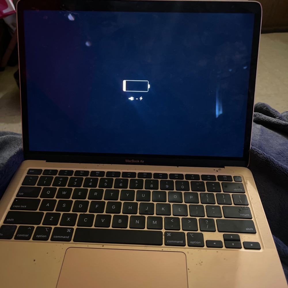 MacBook - Picture 2 of 2